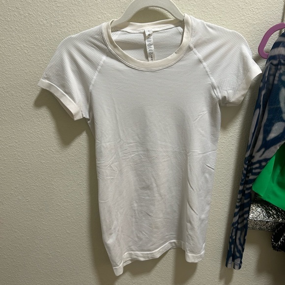 Lululemon Swiftly Tech - Picture 1 of 1